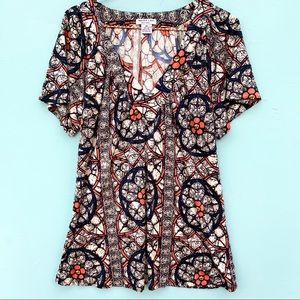 NIEVES LAVI 100 % silk top XS short sleeve stained glass print shirt blouse